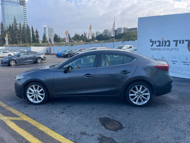 מאזדה 3