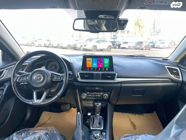 מאזדה 3