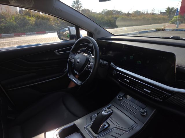 אי.וי איזי  Limo