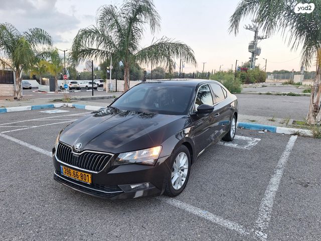מודעת רכב סקודה סופרב