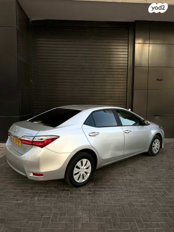 טויוטה קורולה