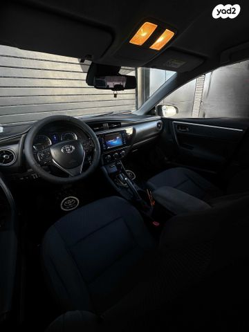 טויוטה קורולה