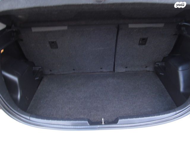 טויוטה יאריס