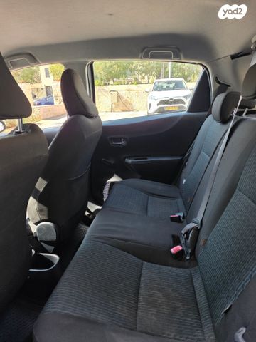 טויוטה יאריס