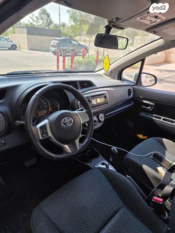 טויוטה יאריס