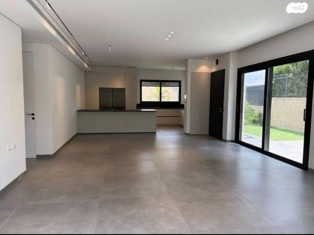 דירת גן, שולמית אלוני 3, בצל האורנים, קרית טבעון