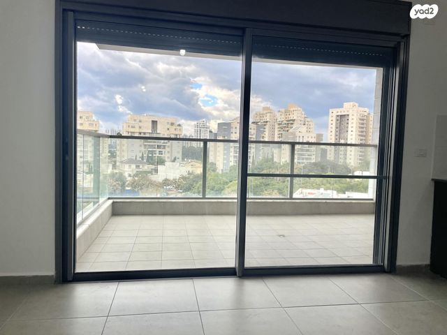 דרך הפארק 18