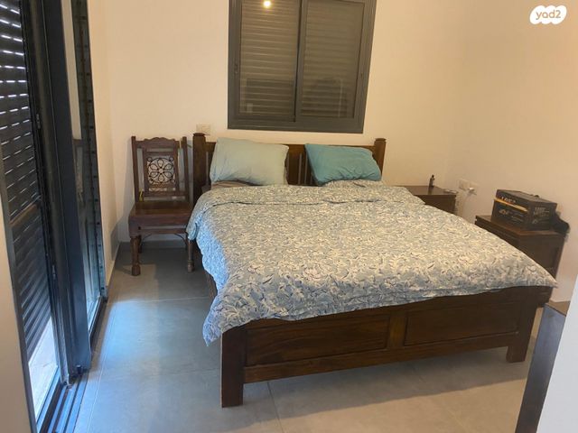 דירה, יקינטון 18, הפרחים, חריש