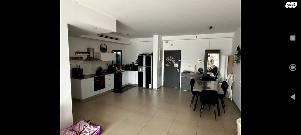 שדרות מייק ברנט 1