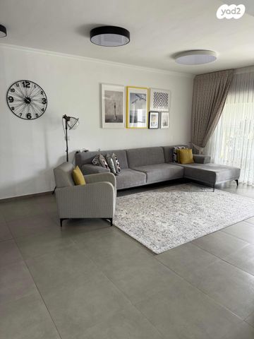 דירה, הרב זבולון גרז 6, רחובות הצעירה, רחובות