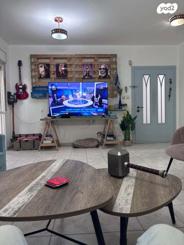 בית פרטי/ קוטג', ברקן 17, בת חפר, בת חפר