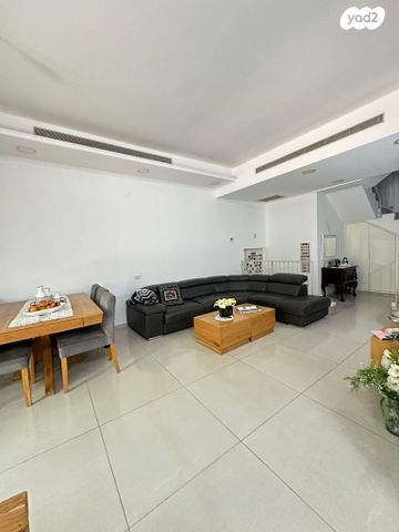 דירת גן, הצדף 14, נאות רבין, יבנה