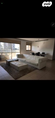 דירה, הבריגדה היהודית 5, גלי הים, נתניה