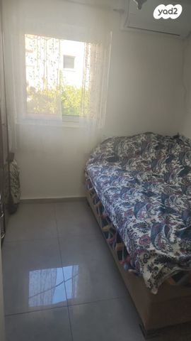 דירה, אירוס 14, אזורי גדרה, גדרה