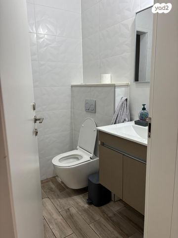 דירה, שלום הגליל 7, אריק שרון, נהריה