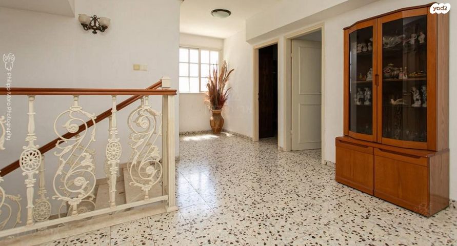 דו משפחתי, הגיבורים 11, סביוני עתלית, עתלית