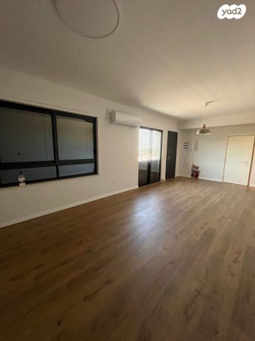 בית פרטי/ קוטג', דרך הסנונית 1, עצמון שגב, עצמון שגב