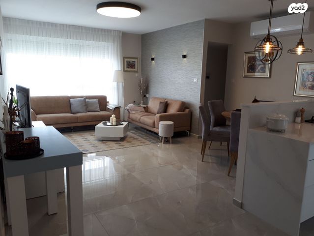 דירה, התזמורת 34, נאות אשלים, ראשון לציון