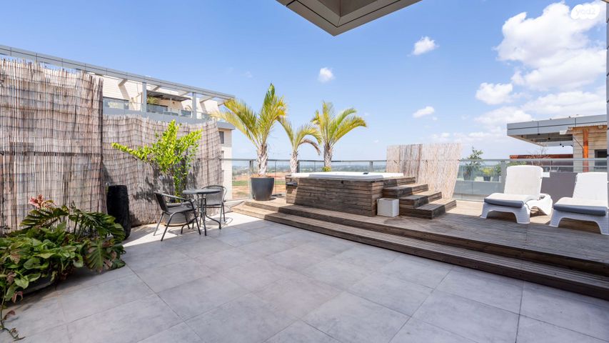 גג/ פנטהאוז, שייקה אופיר 8, יפה נוף, כפר יונה