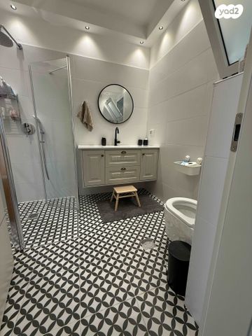 גג/ פנטהאוז, הנשיאים 55, כפר גנים ב, פתח תקווה