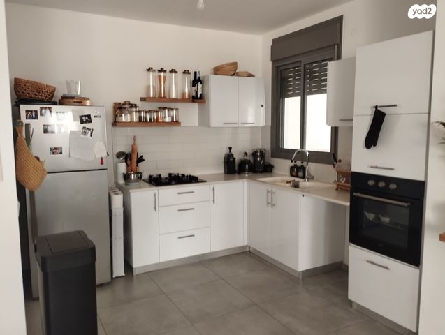 דירה, לוטם 39, הפרחים, חריש