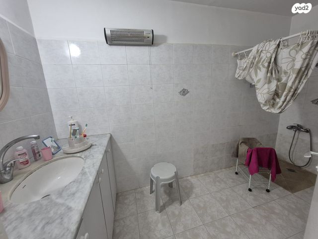 דו משפחתי, הרב שג"ר 1, תקוע, תקוע