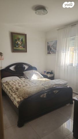 דירה, אירוס 14, אזורי גדרה, גדרה