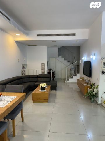 דירת גן, הצדף 14, נאות רבין, יבנה