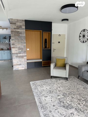 דירה, הרב זבולון גרז 6, רחובות הצעירה, רחובות