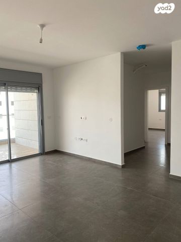 דירה, האישה העברייה 16, כרמי גת, קרית גת