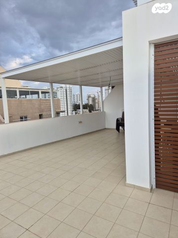 גג/ פנטהאוז, חיים שרף 4, רביבים, גני ראשון, ראשון לציון