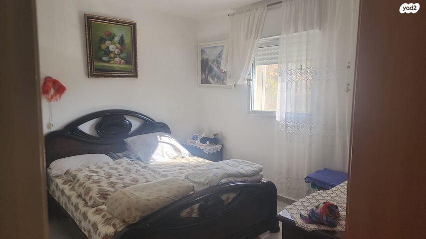 דירה, אירוס 14, אזורי גדרה, גדרה