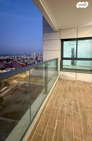 דירה, אמנון ליפקין שחק 1, נוף הטיילת, נתניה