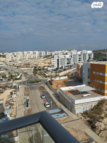 דירה, לוטם 39, הפרחים, חריש