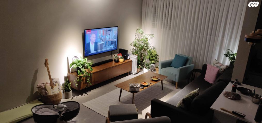 דירה, רש"י 13, רמב"ם, ראשון לציון