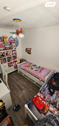 דירה, הפורצים 9, תל גיבורים, חולון