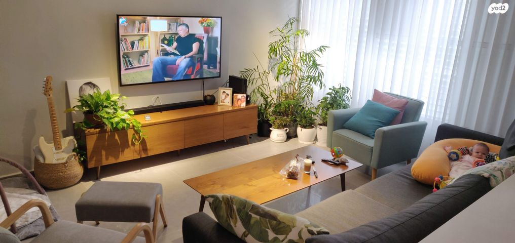 דירה, רש"י 13, רמב"ם, ראשון לציון