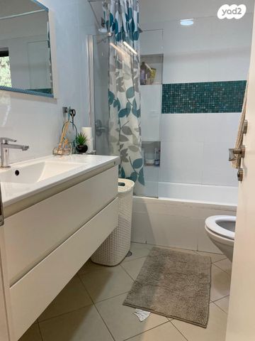 דירה, החלוץ 23, בית הכרם, רמת בית הכרם, ירושלים