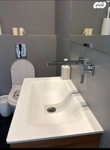 דירת גן, שולמית אלוני 3, בצל האורנים, קרית טבעון