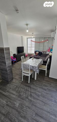 דירה, הפורצים 9, תל גיבורים, חולון