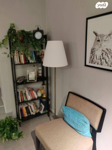 דירה, רש"י 13, רמב"ם, ראשון לציון