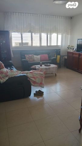 שדרות פנחס לבון 10