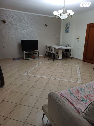 הרב עוזיאל 14