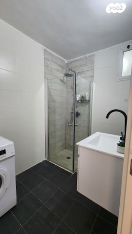 דירה, רחבת הרב עוזיאל 8, שכונה י"א, באר שבע