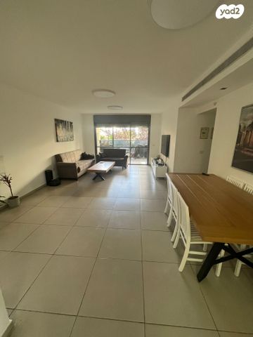 דירה, סוסנובסקי 6, כפר סבא הירוקה, כפר סבא