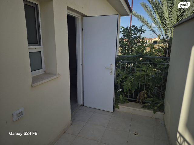 יחידת דיור, המגינים 43, גן יבנה מערב, גן יבנה