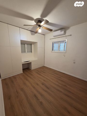 דירה, הכנסת 11, ארלוזורוב, גבעתיים