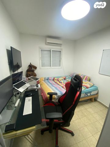 דירה, יצחק בן צבי 1, גיורא, רמלה