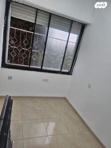 דירה, שדרות ודג'ווד 24, מרכז הכרמל, חיפה