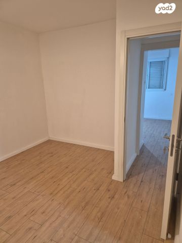 דירה, האלון 22, רמות יצחק, נשר